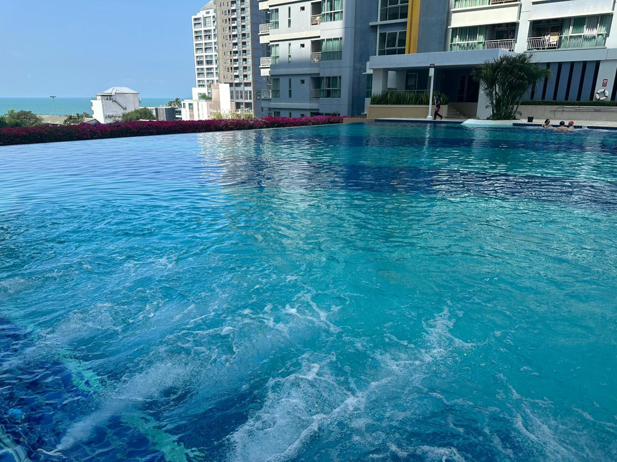 Seaview Beach Room Lumpini-Pool And Gym Face To Ocean Jomtien Beach Exterior photo