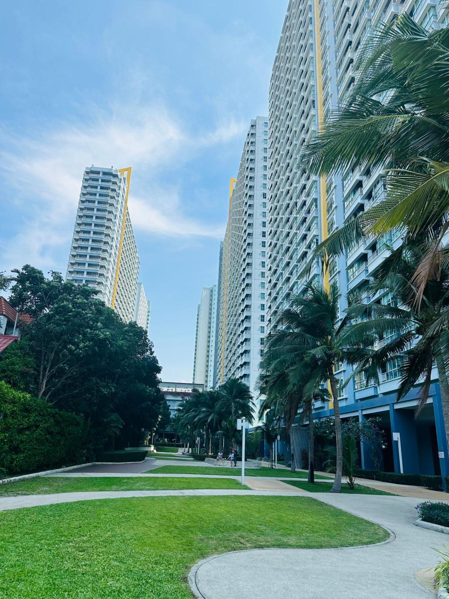 Seaview Beach Room Lumpini-Pool And Gym Face To Ocean Jomtien Beach Exterior photo